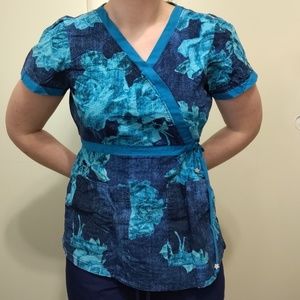 5 for $20   Blue flower scrub top